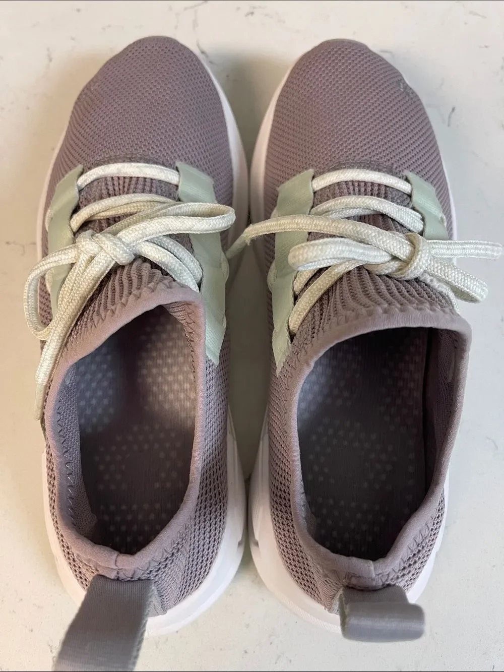 On Running brand running
